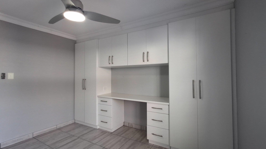 3 Bedroom Property for Sale in Hartenbos Central Western Cape